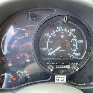foto 9t hák kontejner 6míst 4x2 Avia D90 Cummins nové pneu